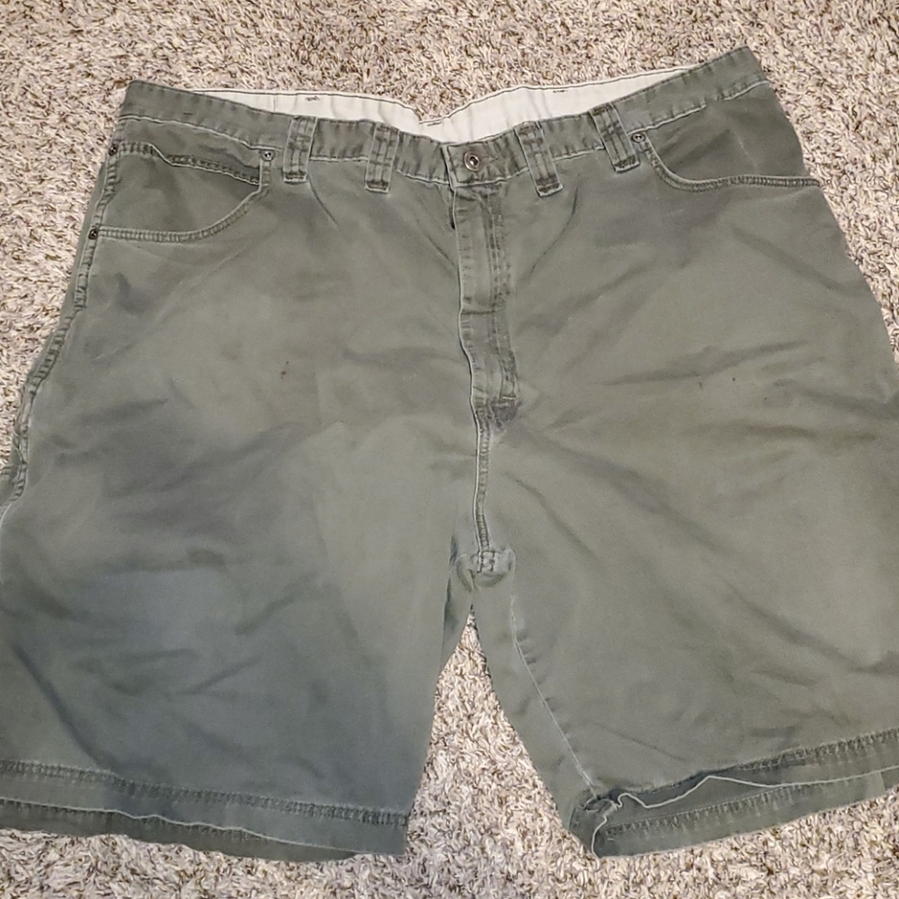 Grey wrangler shorts size 44